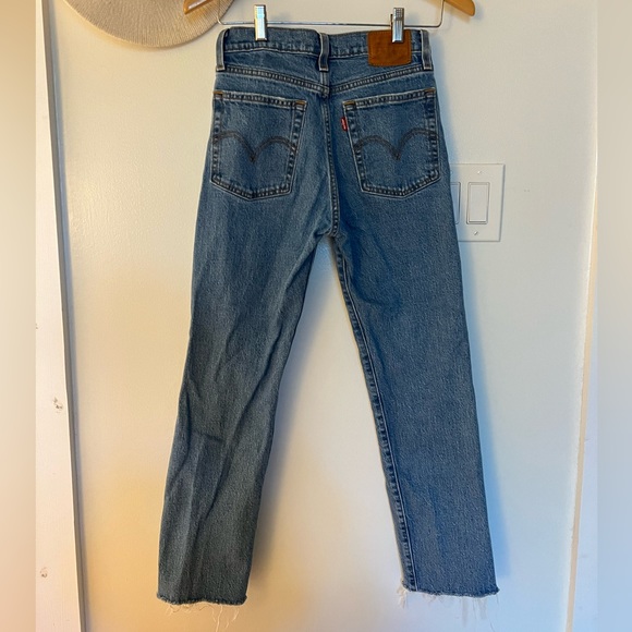 levi’s wedgie straight jeans - Picture 2 of 5